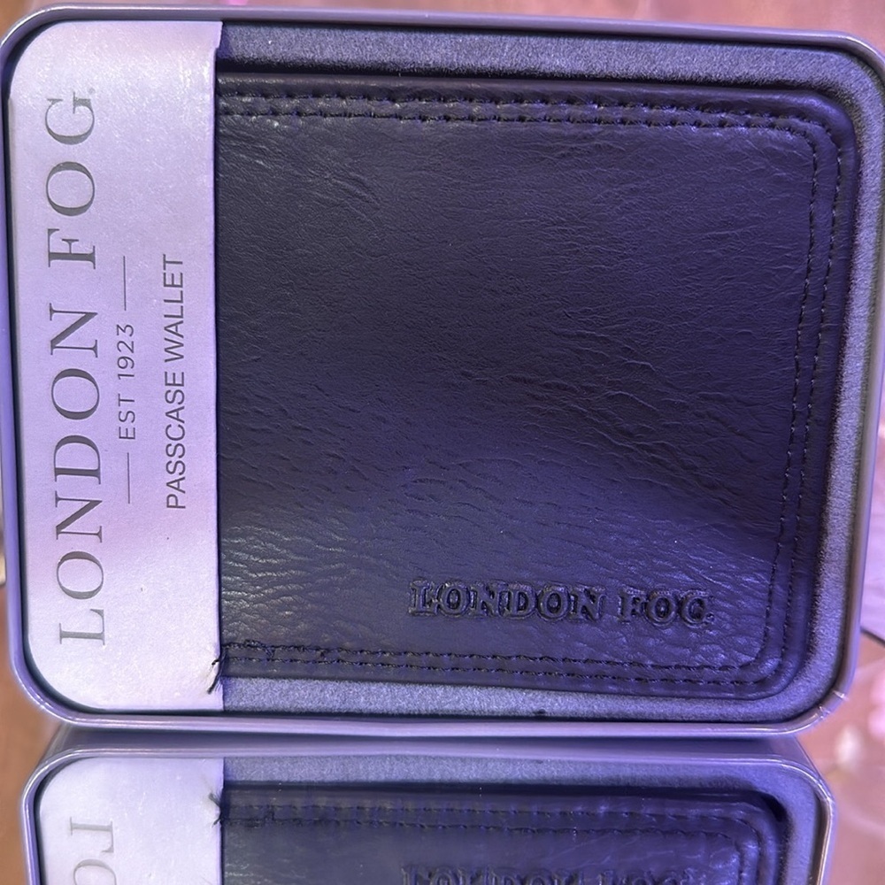 London Fog Black Passcase/Wallet PU Comes with Tin Case - Picture 2 of 8